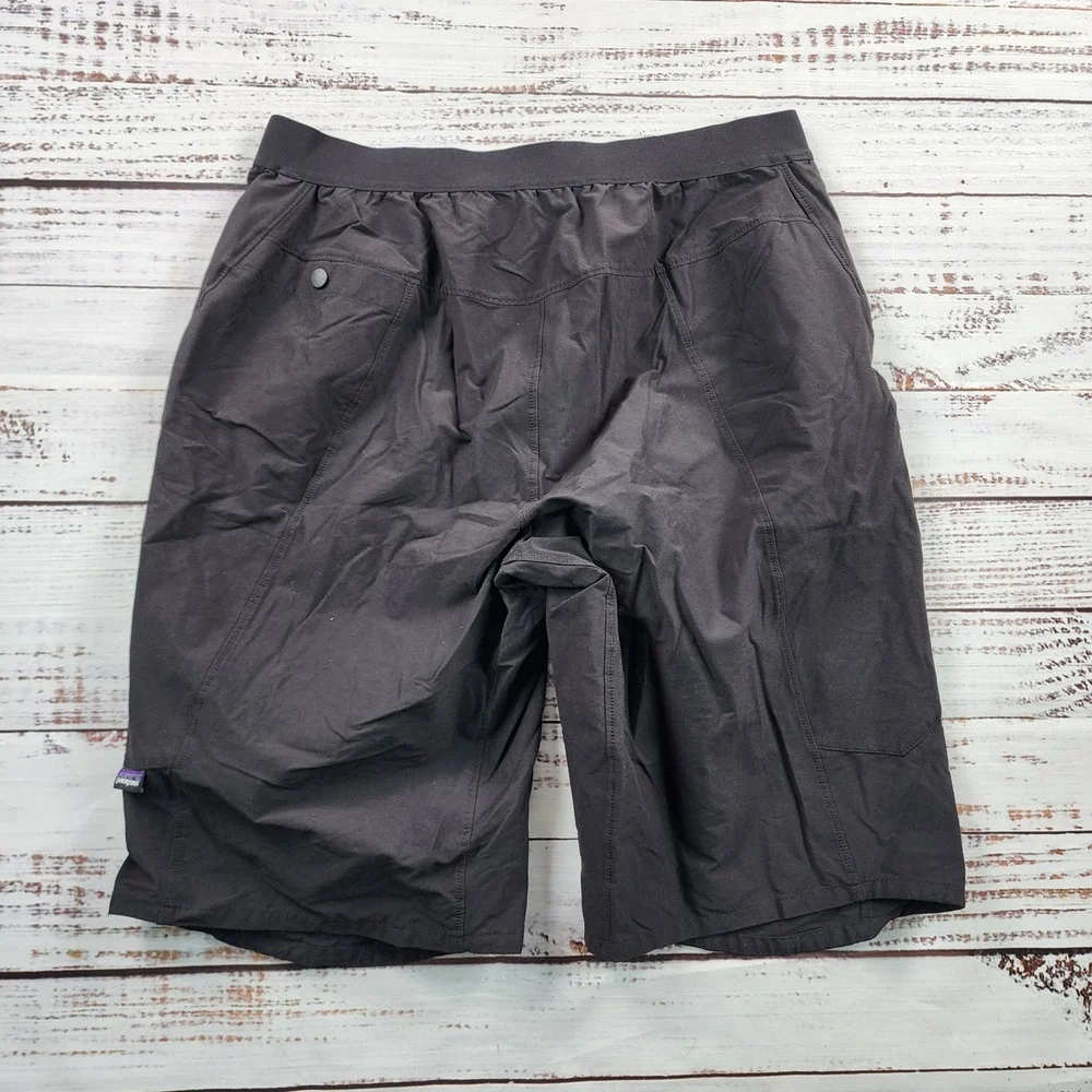 Patagonia Landfarer Bike Shorts Men's 33 Black MTB Stretch 24900